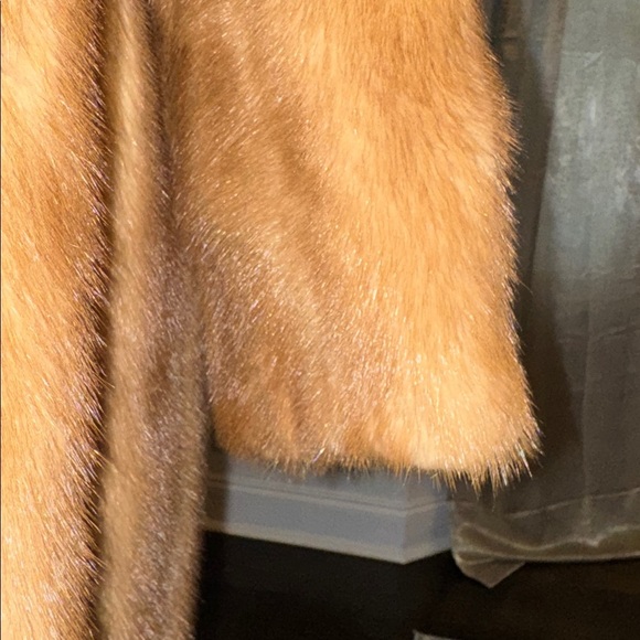 VINTAGE BROWN/TAN MINK FUR COAT-42” - Picture 9 of 16